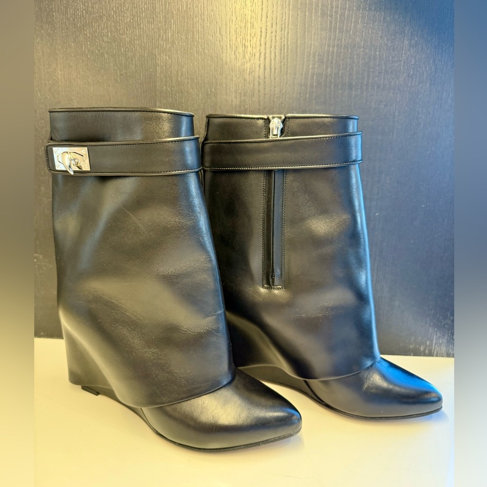 GIVENCHY Shark Lock boots - 38 (US 7) - PERFECT condition